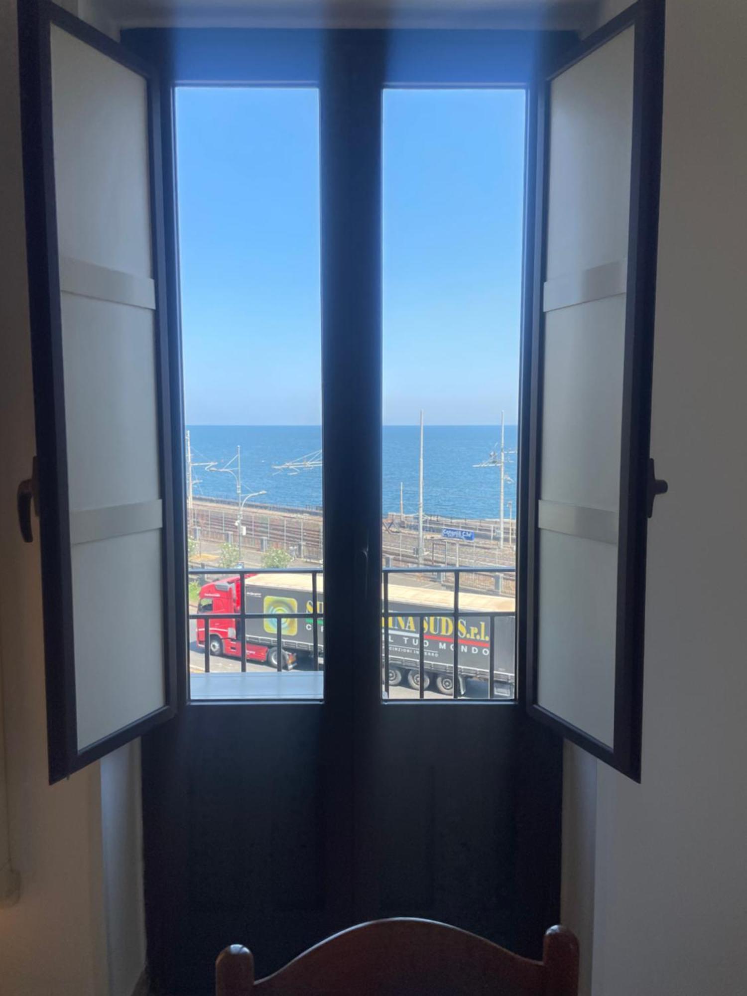 Sea View Apartment Catania Esterno foto